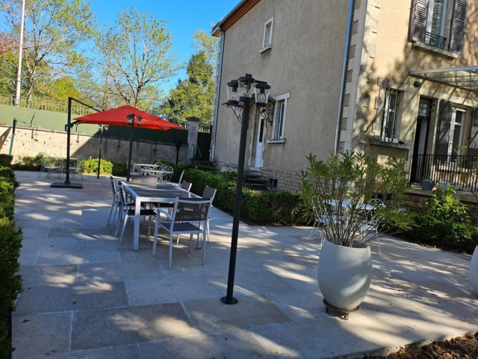 Chambres D'Hotes De Luxe Cote Parc-Cote Jardin Avec Parking Prive Gratuit Nevers Buitenkant foto